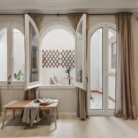 Cember - 3 Bedrooms And Patio In Sant Gervasi * 巴塞罗那